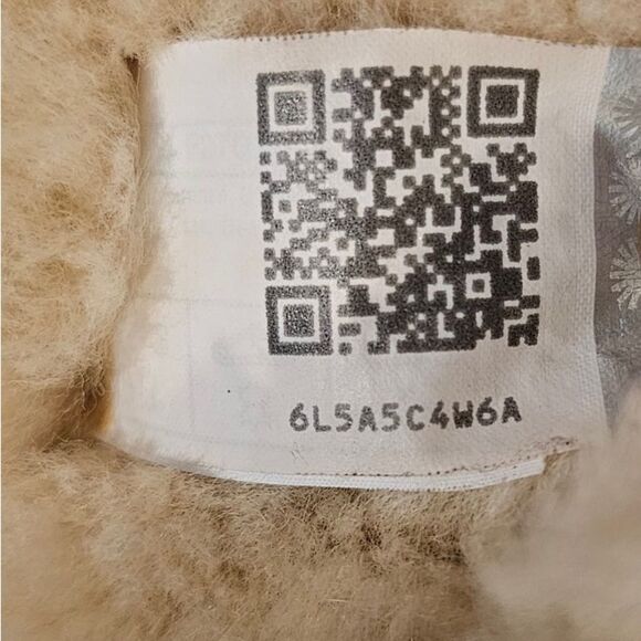 UGG Boots Bailey Button Triplet Suede Tall Boots Size 7 Chestnut Tan - Picture 6 of 7